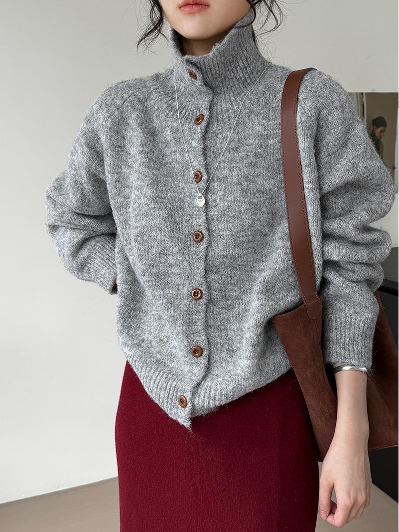 Корейский шерстяной свитер с высоким воротником в ленивом стиле - однотонный, свободный крой, облегающий, универсальный (Женский) Д1001 One Size
Корейский шерстяной свитер с высоким воротником в ленивом стиле - однотонный, свободный крой, облегающий, универсальный (Женский) Д1001 One Size