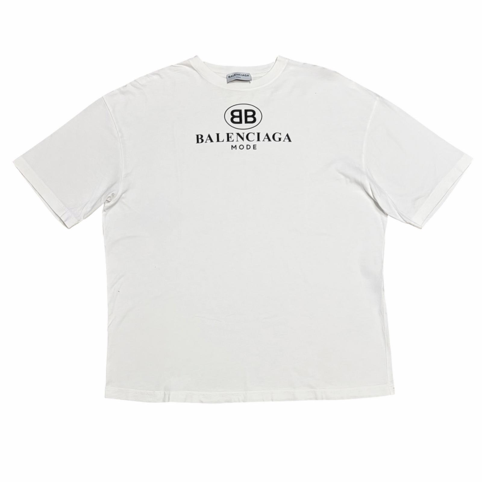 Used BALENCIAGAShort sleeve shirt white mens S белый
Used BALENCIAGAShort sleeve shirt white mens S белый