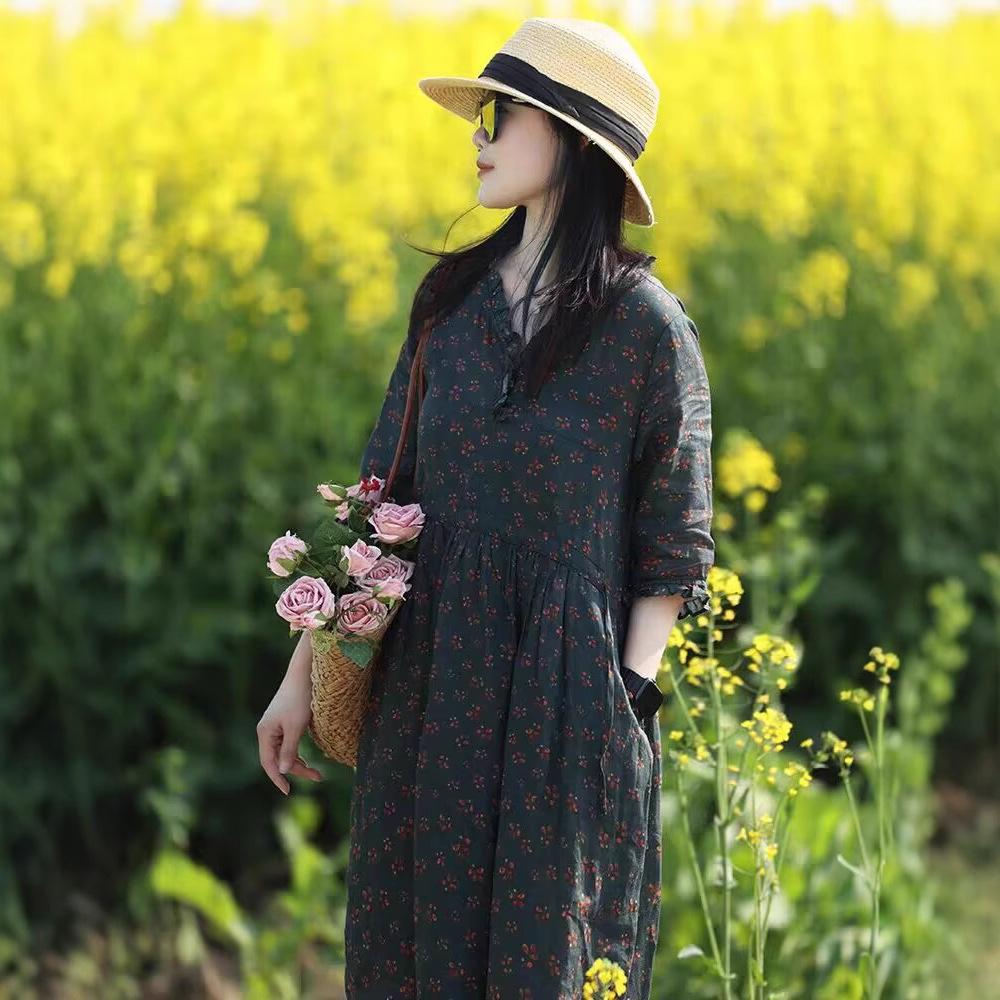2025 summer new lace collar printed cotton and linen dress women s retro light luxury loose and thin five-quarter sleeve long dress M
2025 summer new lace collar printed cotton and linen dress women s retro light luxury loose and thin five-quarter sleeve long dress M