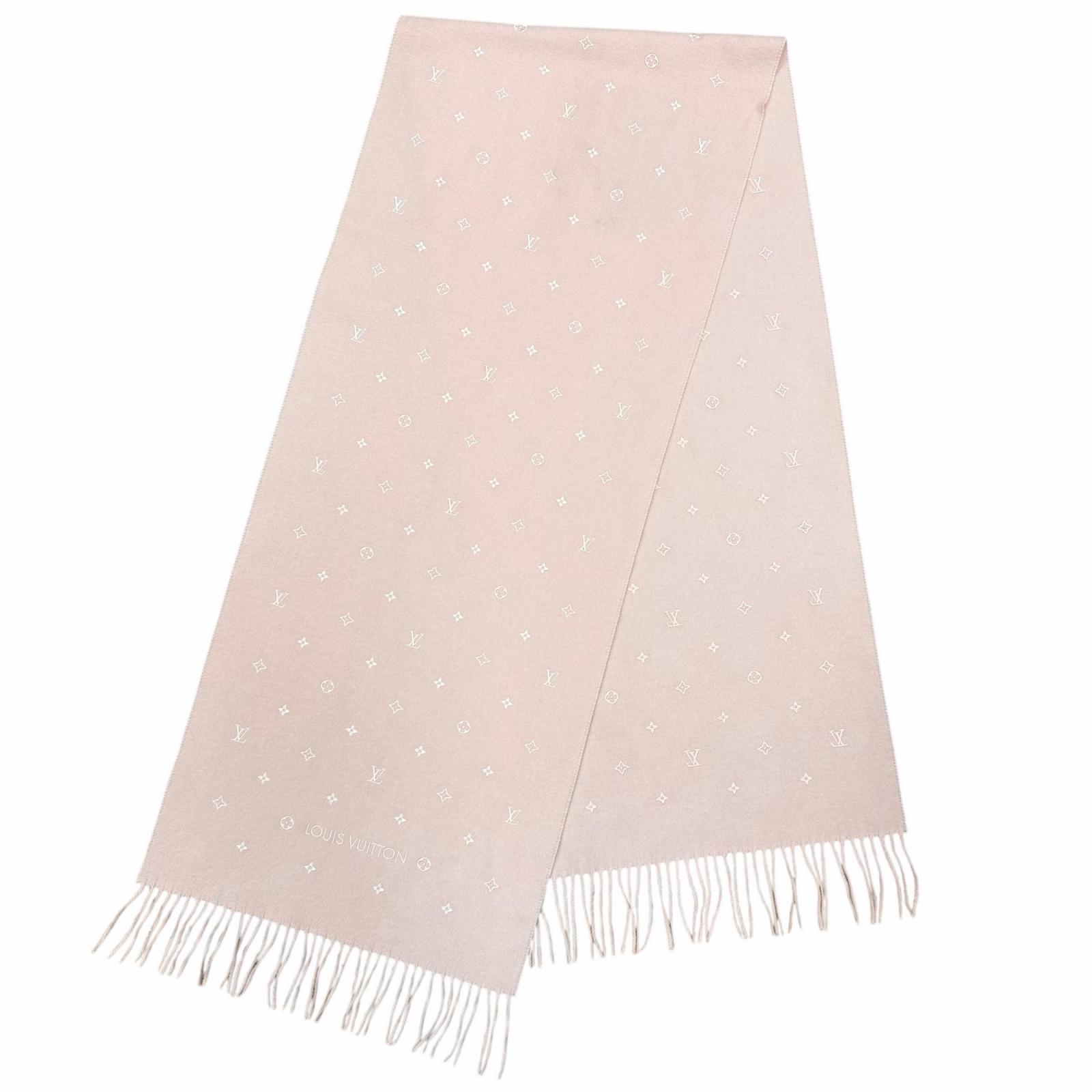 Great LOUIS VUITTON Scarf Echarpe LV Stellar pink Women M78205 Used
Great LOUIS VUITTON Scarf Echarpe LV Stellar pink Women M78205 Used