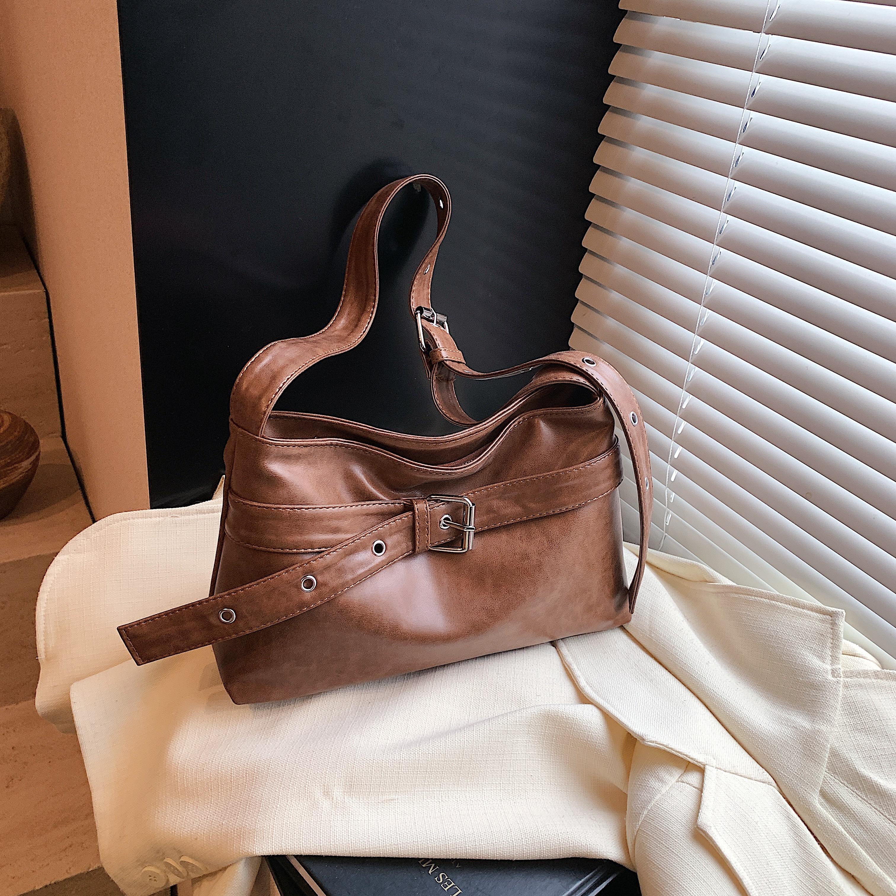 Досуг большая вместительная мягкая кожаная сумка-тоут женская сумка на одно плечо для поездок на работу роскошный и ленивый стиль одиночный должен
Досуг большая вместительная мягкая кожаная сумка-тоут женская сумка на одно плечо для поездок на работу роскошный и ленивый стиль одиночный должен