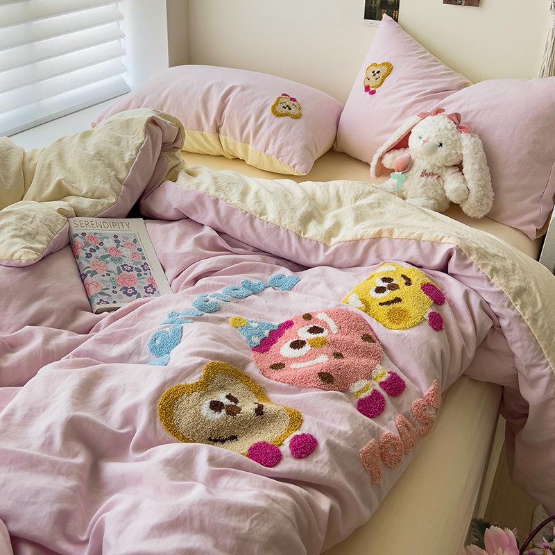 Super Soft Cotton Chenille Bear Embroidery Bedding Set - 4-Piece Simple Cartoon Duvet & Sheet 1.2m Three-Piece Set (Duvet: 150*200cm)
Super Soft Cotton Chenille Bear Embroidery Bedding Set - 4-Piece Simple Cartoon Duvet & Sheet 1.2m Three-Piece Set (Duvet: 150*200cm)