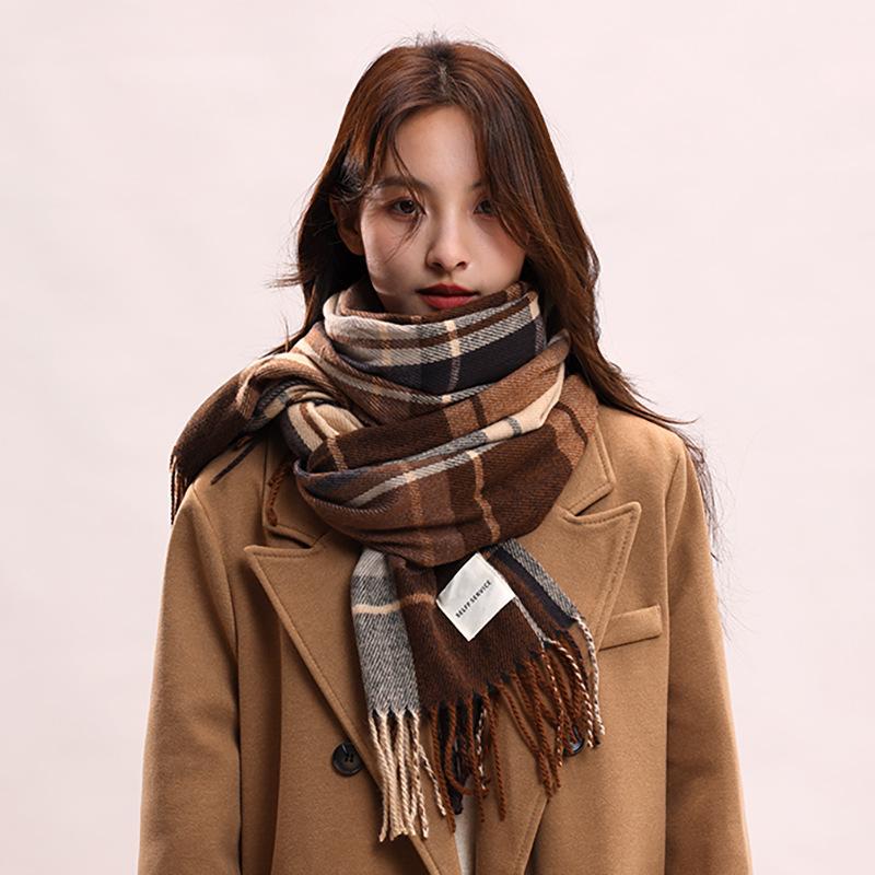 Scarf men s and women s winter and winter new versatile boyfriend to keep warm girls brown plaid tassel 180*40+20 коричневый
Scarf men s and women s winter and winter new versatile boyfriend to keep warm girls brown plaid tassel 180*40+20 коричневый