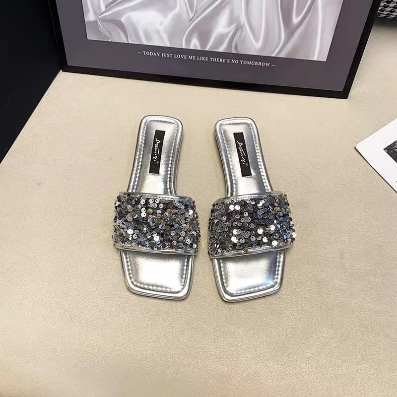 2024 summer new sequined slippers women s beach sandals French flat bottom one-word drag shoes women s summer wear fairy style 35 серебряный
2024 summer new sequined slippers women s beach sandals French flat bottom one-word drag shoes women s summer wear fairy style 35 серебряный