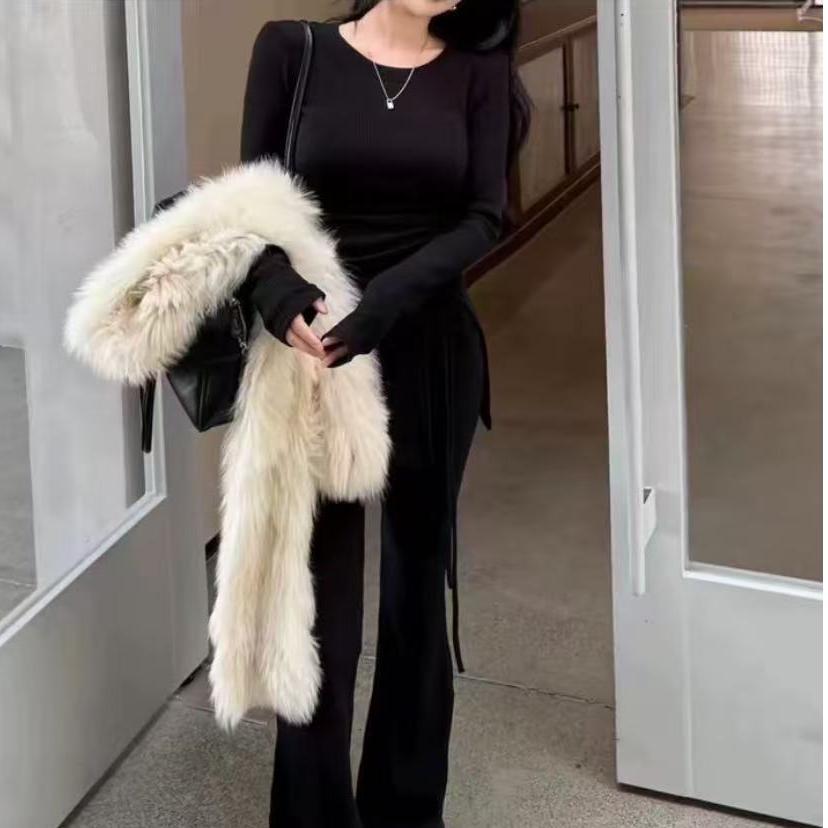 Winter Solid Color Drawstring Waist Long Sleeve Top with Velvet Slimming Two-Piece Set L (110-125)
Winter Solid Color Drawstring Waist Long Sleeve Top with Velvet Slimming Two-Piece Set L (110-125)
