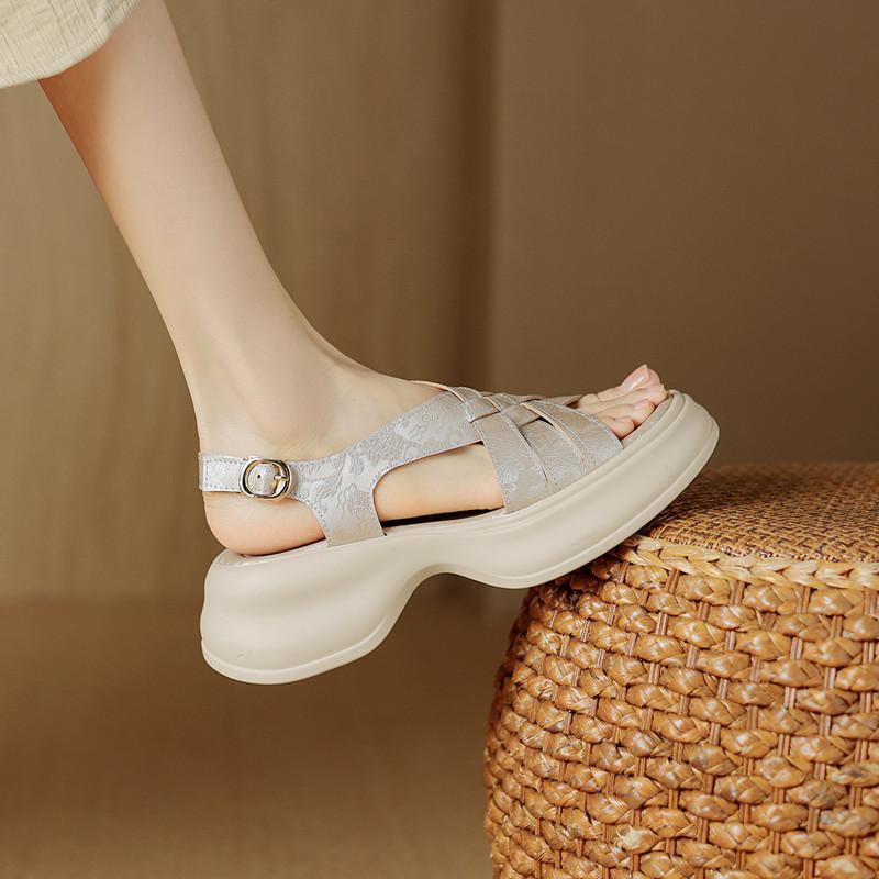2025 summer new thick-soled cross-strapped sandals women s slope heel muffin bottom silver embroidered open-toed women s shoes 40 срібний
2025 summer new thick-soled cross-strapped sandals women s slope heel muffin bottom silver embroidered open-toed women s shoes 40 срібний
