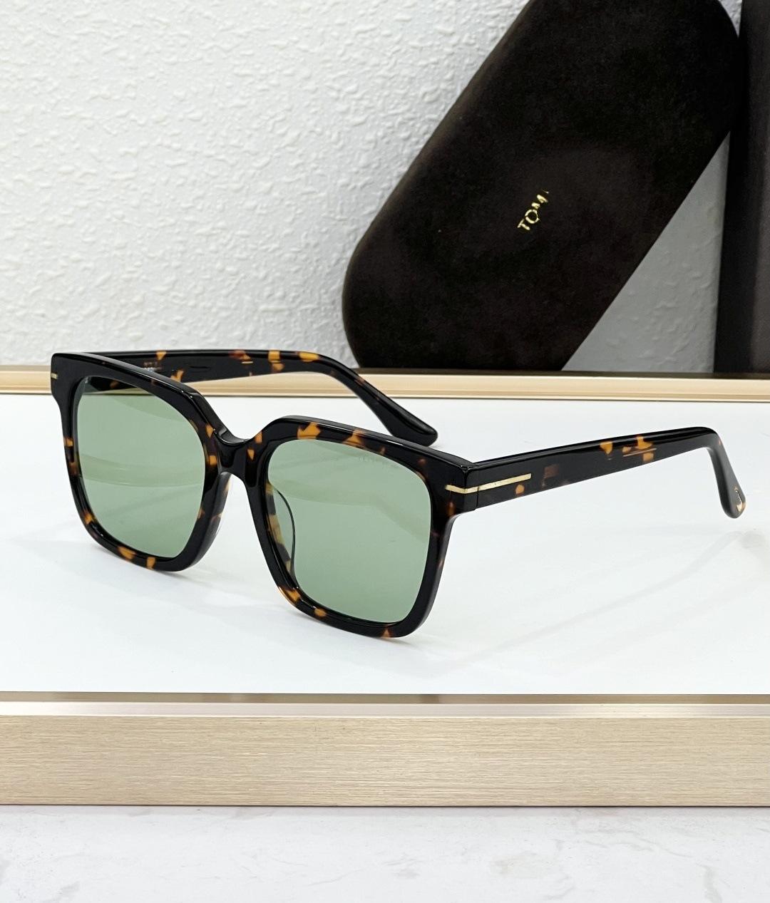 JYL Sunglasses 0952 Full Frame Round 4 холодний колір чорний
JYL Sunglasses 0952 Full Frame Round 4 холодний колір чорний