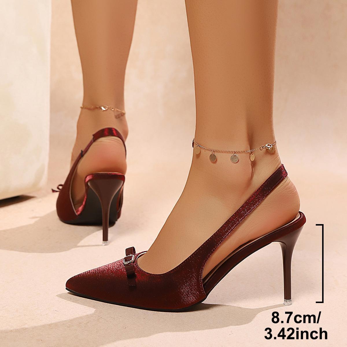 Temperament black pointed high heels women s thin heels new bow bag head sandals women s rear empty single shoes 40
Temperament black pointed high heels women s thin heels new bow bag head sandals women s rear empty single shoes 40