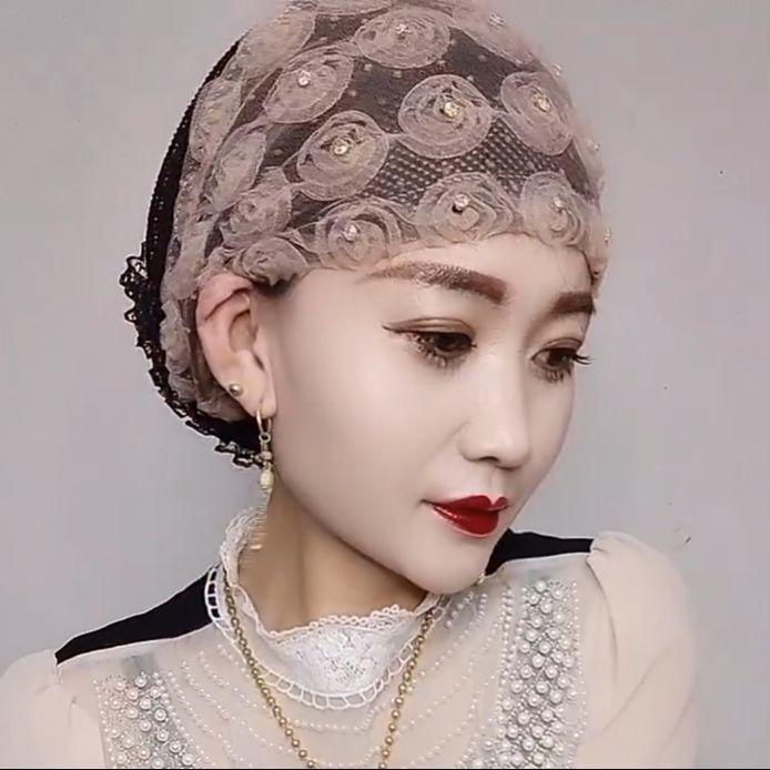 Дышащий летний платок с принтом роз для белых волос
Дышащий летний платок с принтом роз для белых волос