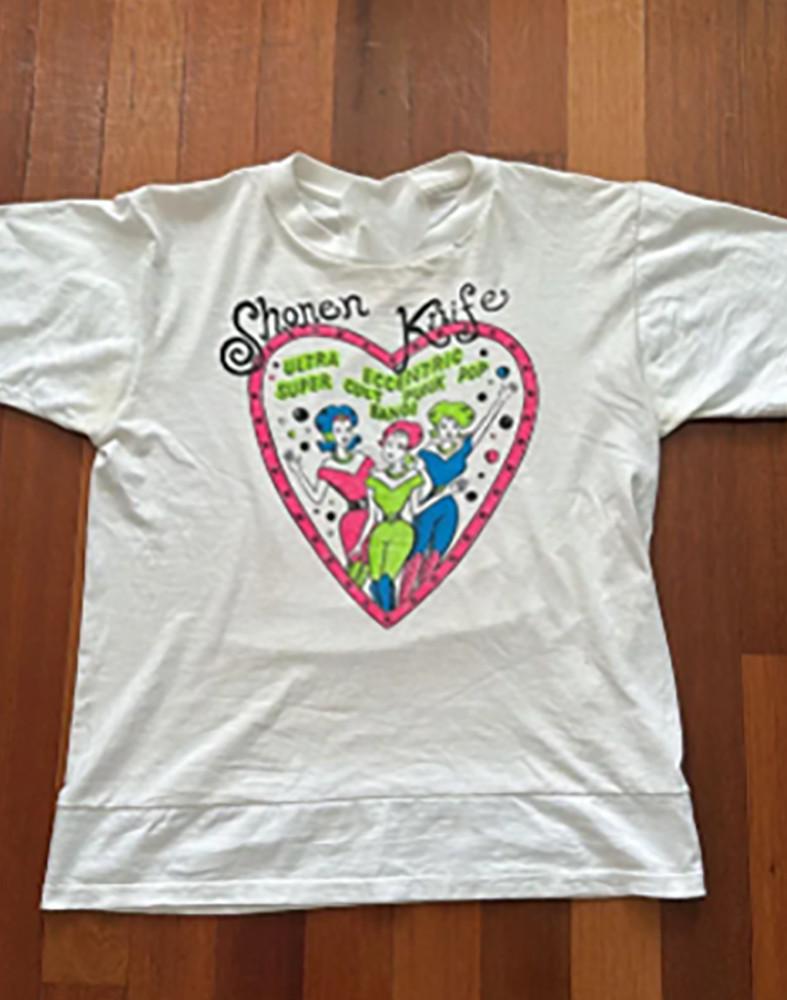 Белая футболка с рисунком группы Shonen Knife, унисекс, все размеры от S до 45XL, 1F1883, футболка унисекс XXL
Белая футболка с рисунком группы Shonen Knife, унисекс, все размеры от S до 45XL, 1F1883, футболка унисекс XXL