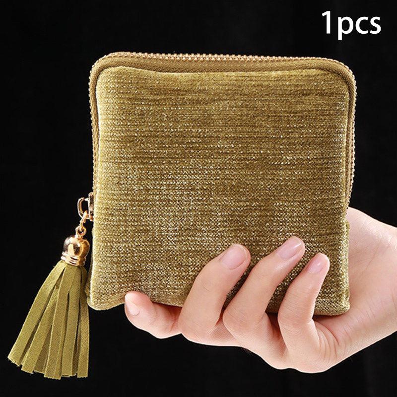Jewelry Storage Bag with Tassel Pendant Mini Zipper Organizer for Travel Storing Rings and Earrings MultipurposeGood Quality 1pcs жовтий
Jewelry Storage Bag with Tassel Pendant Mini Zipper Organizer for Travel Storing Rings and Earrings MultipurposeGood Quality 1pcs жовтий