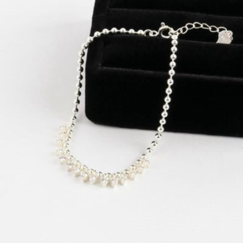 Women s Cubic Bead Silver Cody Decoration Bracelet A33412_Single Item
Women s Cubic Bead Silver Cody Decoration Bracelet A33412_Single Item