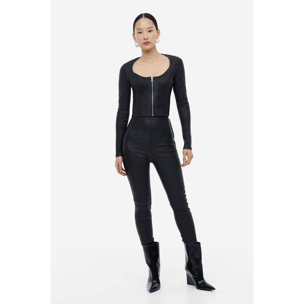 H&M Черный кожаный топ с молнией спереди 1143808001 
H&M Черный кожаный топ с молнией спереди 1143808001