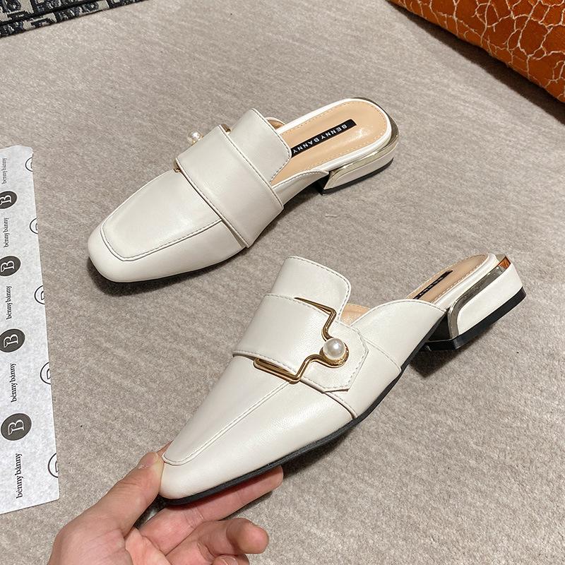 Leather cool slippers women s bag head half slippers wind heelless lazy shoes thick heel summer wear muller shoes women 40 сірий колір
Leather cool slippers women s bag head half slippers wind heelless lazy shoes thick heel summer wear muller shoes women 40 сірий колір