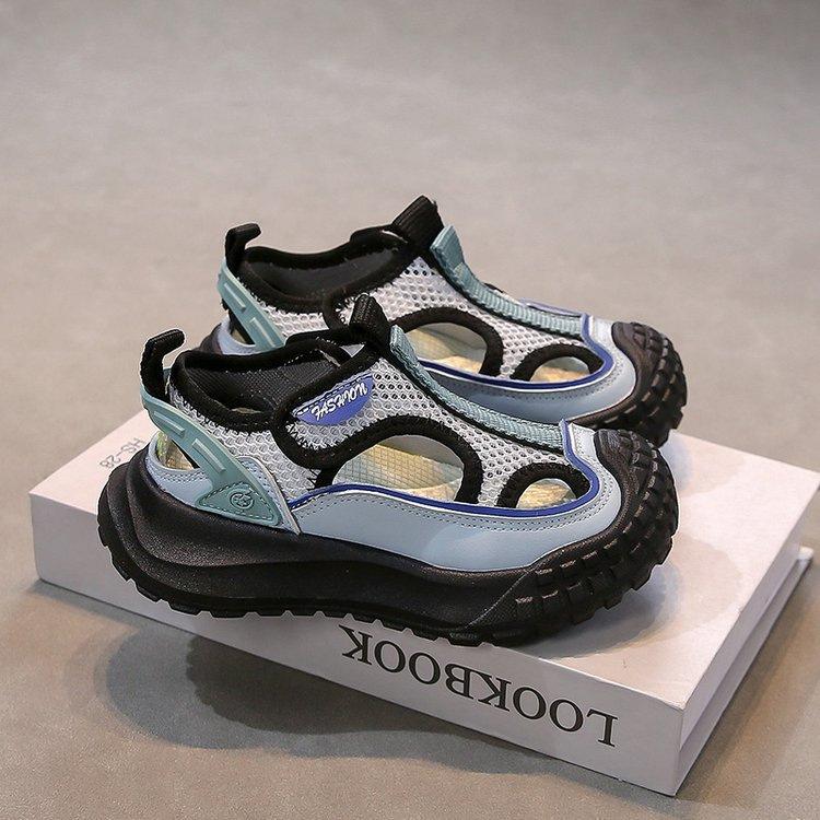 Girls sports sandals, new summer style, boys closed-toe beach mesh shoes, hollow breathable children s casual shoes, trendy 32-37Take a photo with on синій
Girls sports sandals, new summer style, boys closed-toe beach mesh shoes, hollow breathable children s casual shoes, trendy 32-37Take a photo with on синій