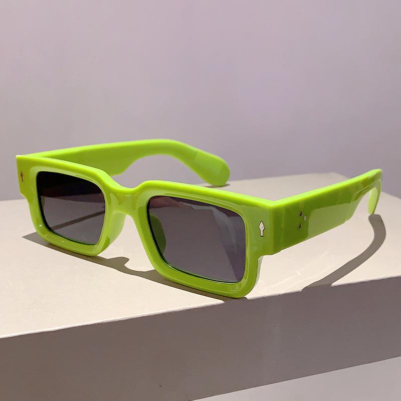 Classic Trendy Rectangular Sun Glasses Glasses Ladies For Men Male Luxury Designer Style Style Sun Eyeglasses Punk Popular Classic Rivet Shades
Classic Trendy Rectangular Sun Glasses Glasses Ladies For Men Male Luxury Designer Style Style Sun Eyeglasses Punk Popular Classic Rivet Shades