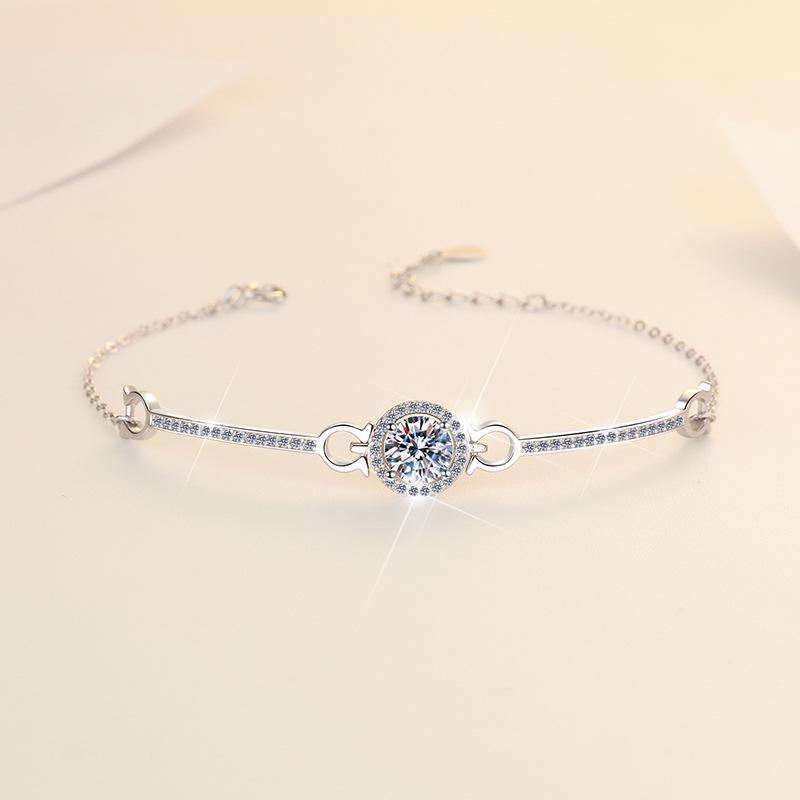 Galaxy Möbius Moissanite Bracelet in S925 Sterling Silver Ultra Shiny Zircon 1 Carat
Galaxy Möbius Moissanite Bracelet in S925 Sterling Silver Ultra Shiny Zircon 1 Carat