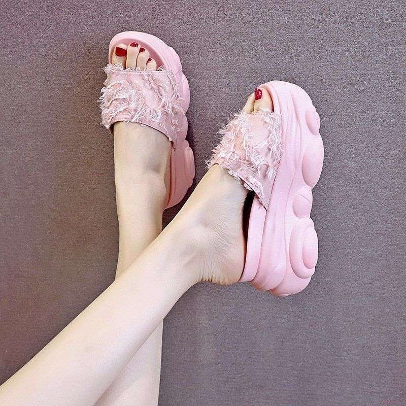 European toe slippers women s 2025 summer casual thick bottom fashion increase height and thinness small flip-flops beach sandals 39
European toe slippers women s 2025 summer casual thick bottom fashion increase height and thinness small flip-flops beach sandals 39