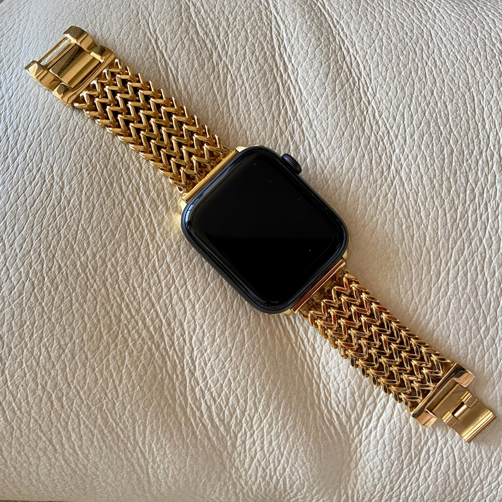 New stainless steel For Apple Watch band women Series Ultra 10/9/8/7/6 38mm 40mm 41mm 42mm 44mm 45mm 46mm Strap 42mm44mm45mm46mm49mm золотий
New stainless steel For Apple Watch band women Series Ultra 10/9/8/7/6 38mm 40mm 41mm 42mm 44mm 45mm 46mm Strap 42mm44mm45mm46mm49mm золотий