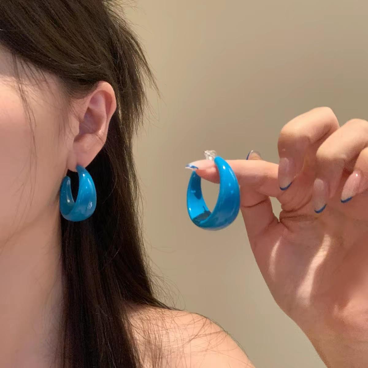 Dopamine Color Circle Earrings Women S Seaside Vacation Style Earrings Retro Hong Kong Style Square Face And Ear Jewelry Exquisite
Dopamine Color Circle Earrings Women S Seaside Vacation Style Earrings Retro Hong Kong Style Square Face And Ear Jewelry Exquisite