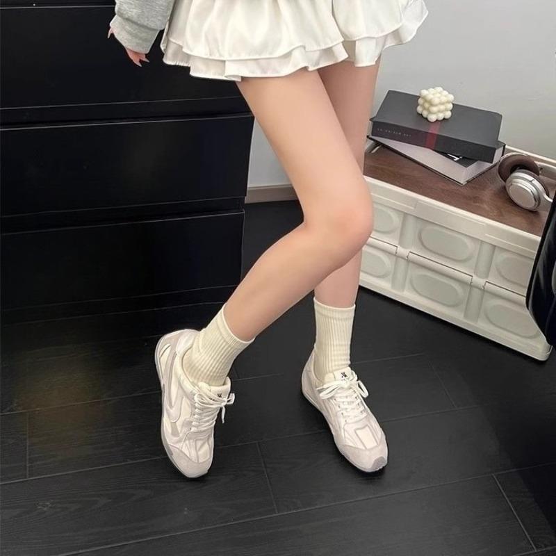 Новые дышащие повседневные спортивные походные туфли для женщин с туфлями из мягкой кожи 40 белый
Новые дышащие повседневные спортивные походные туфли для женщин с туфлями из мягкой кожи 40 белый