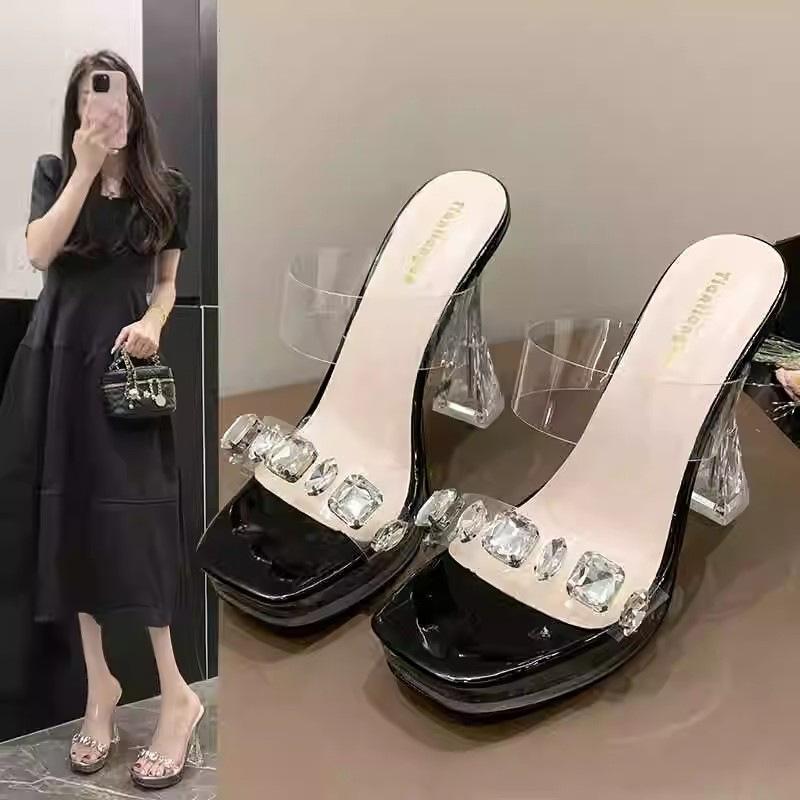 Beautiful crystal heel thick heel transparent rhinestone cool slippers 11cm super high heel women s shoes waterproof table sandals car show model 34
Beautiful crystal heel thick heel transparent rhinestone cool slippers 11cm super high heel women s shoes waterproof table sandals car show model 34