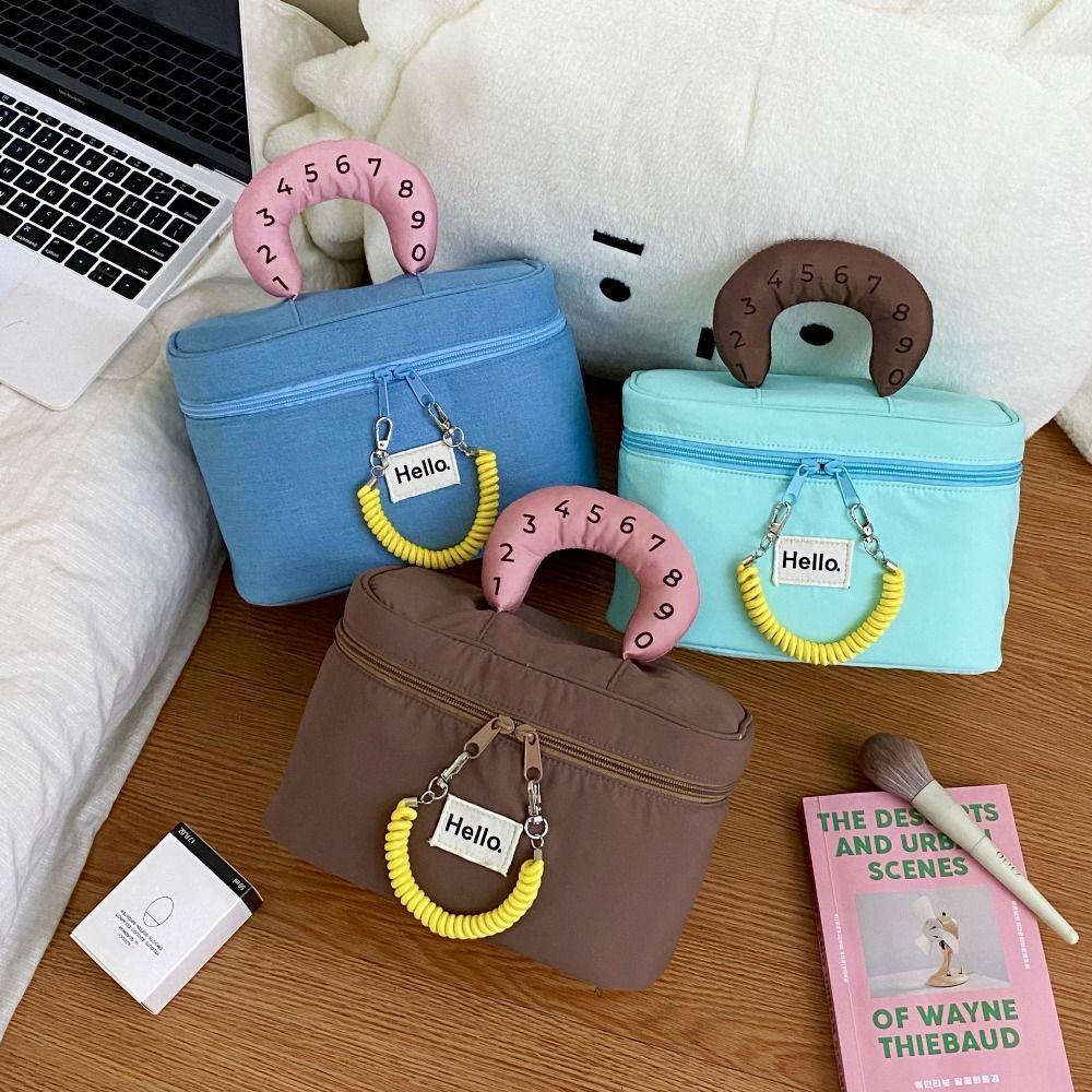 Kawaii Handheld Cosmetic Case House-shaped Portable Storage Bag Cute Cabin Makeup Bag Ladies кавовий
Kawaii Handheld Cosmetic Case House-shaped Portable Storage Bag Cute Cabin Makeup Bag Ladies кавовий