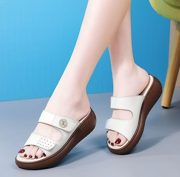 2025 лето новый приморский однословный драг верхняя одежда корейская версия пляжные крутые шлепанцы на толстой подошве универсальные сандалии на мягкой подошве большого размера 40
2025 лето новый приморский однословный драг верхняя одежда корейская версия пляжные крутые шлепанцы на толстой подошве универсальные сандалии на мягкой подошве большого размера 40