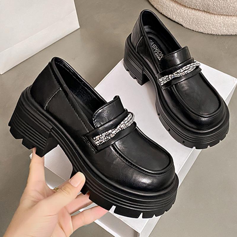 Platform loafers women s 2025 spring and autumn new British style small leather shoes black thick heel one pedal single shoes Doudou shoes 35 чёрный
Platform loafers women s 2025 spring and autumn new British style small leather shoes black thick heel one pedal single shoes Doudou shoes 35 чёрный
