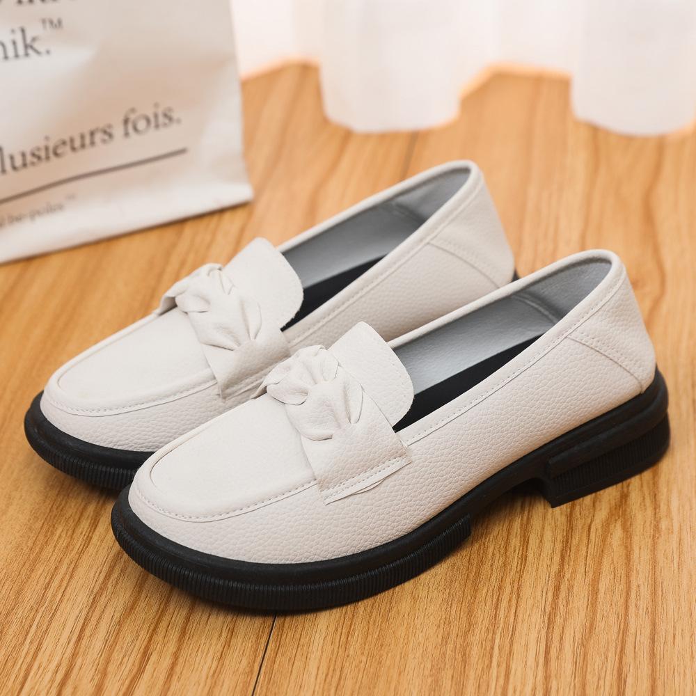 Foreign trade women s shoes loafers spring casual leather surface comfortable and fashionable versatile flat shoes soft sole women s small leat 41
Foreign trade women s shoes loafers spring casual leather surface comfortable and fashionable versatile flat shoes soft sole women s small leat 41