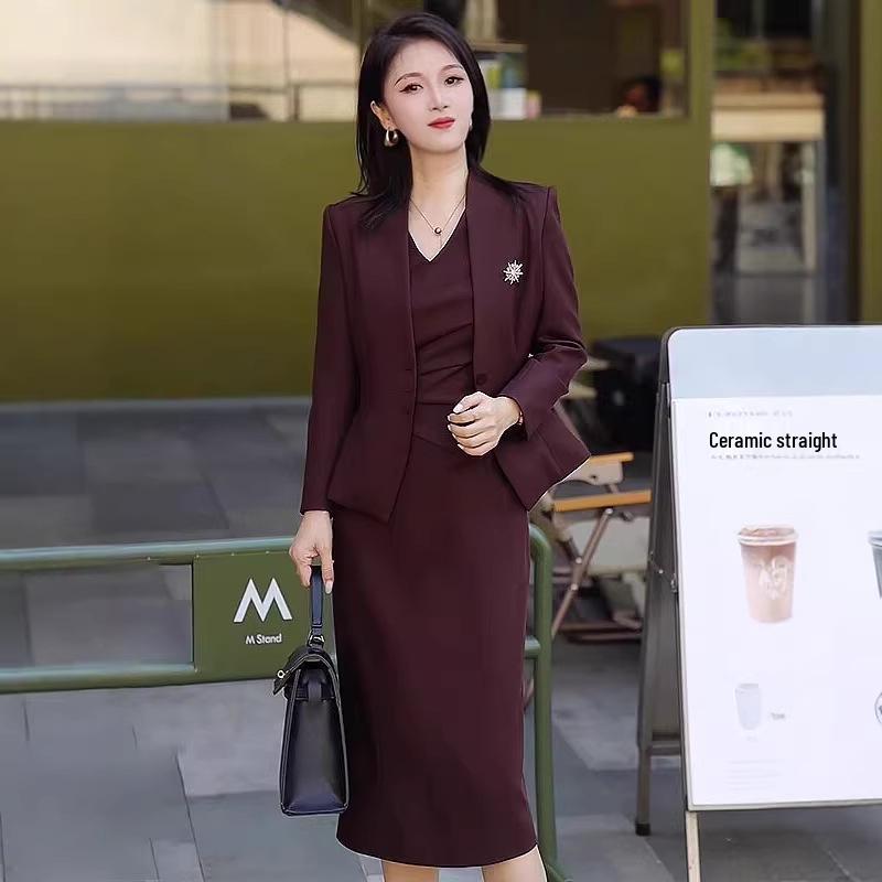 Women s Plus Size Red Suit Jacket & Skirt Set for Spring/Autumn 2024 - Wedding Host Formal Wear XL
Women s Plus Size Red Suit Jacket & Skirt Set for Spring/Autumn 2024 - Wedding Host Formal Wear XL