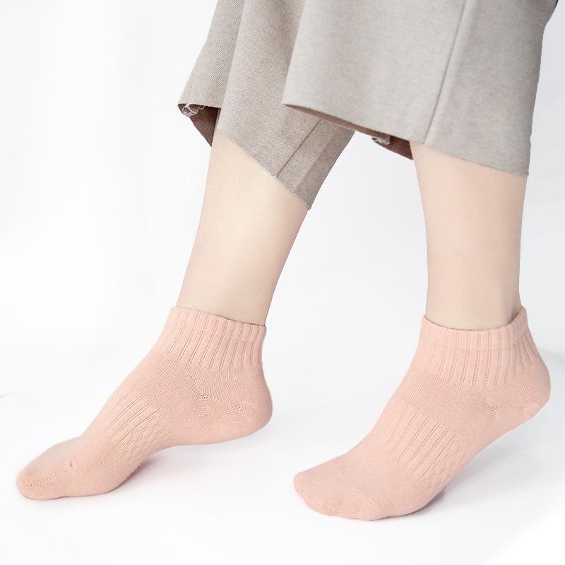 5 Pairs of Female Spring and Summer Thin Pure Color Massage Bottom Sweat Absorbing Sports Boat Socks 5 Pairs різнокольоровий
5 Pairs of Female Spring and Summer Thin Pure Color Massage Bottom Sweat Absorbing Sports Boat Socks 5 Pairs різнокольоровий