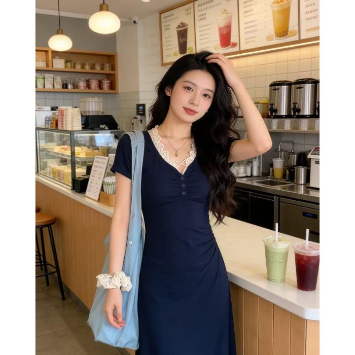 Elegant French V-neck Lace Trim A-line Summer Dress for Women, New 2026 Style with Waist-Cinching Slim Fit XL
Elegant French V-neck Lace Trim A-line Summer Dress for Women, New 2026 Style with Waist-Cinching Slim Fit XL