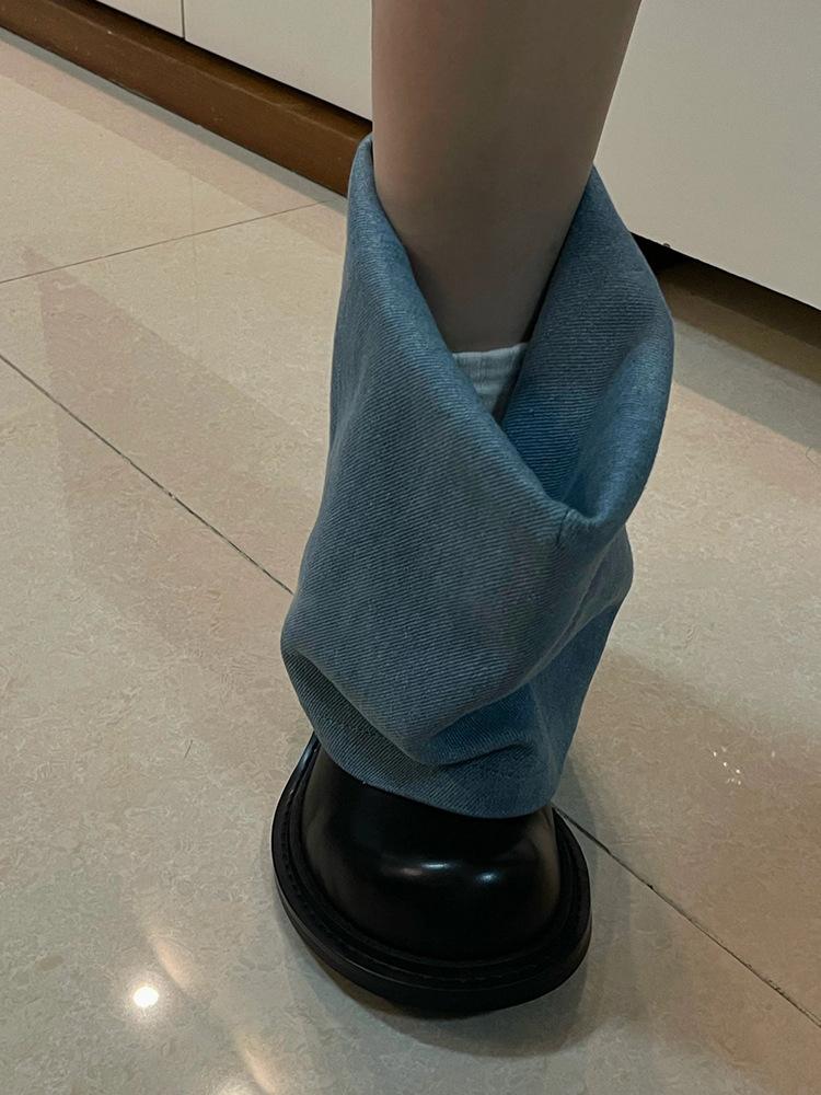 Leather retro niche denim shorts tube boots round head thick heel short boots women s 2025 new fashion stacking boots 40 джинсовый синий
Leather retro niche denim shorts tube boots round head thick heel short boots women s 2025 new fashion stacking boots 40 джинсовый синий