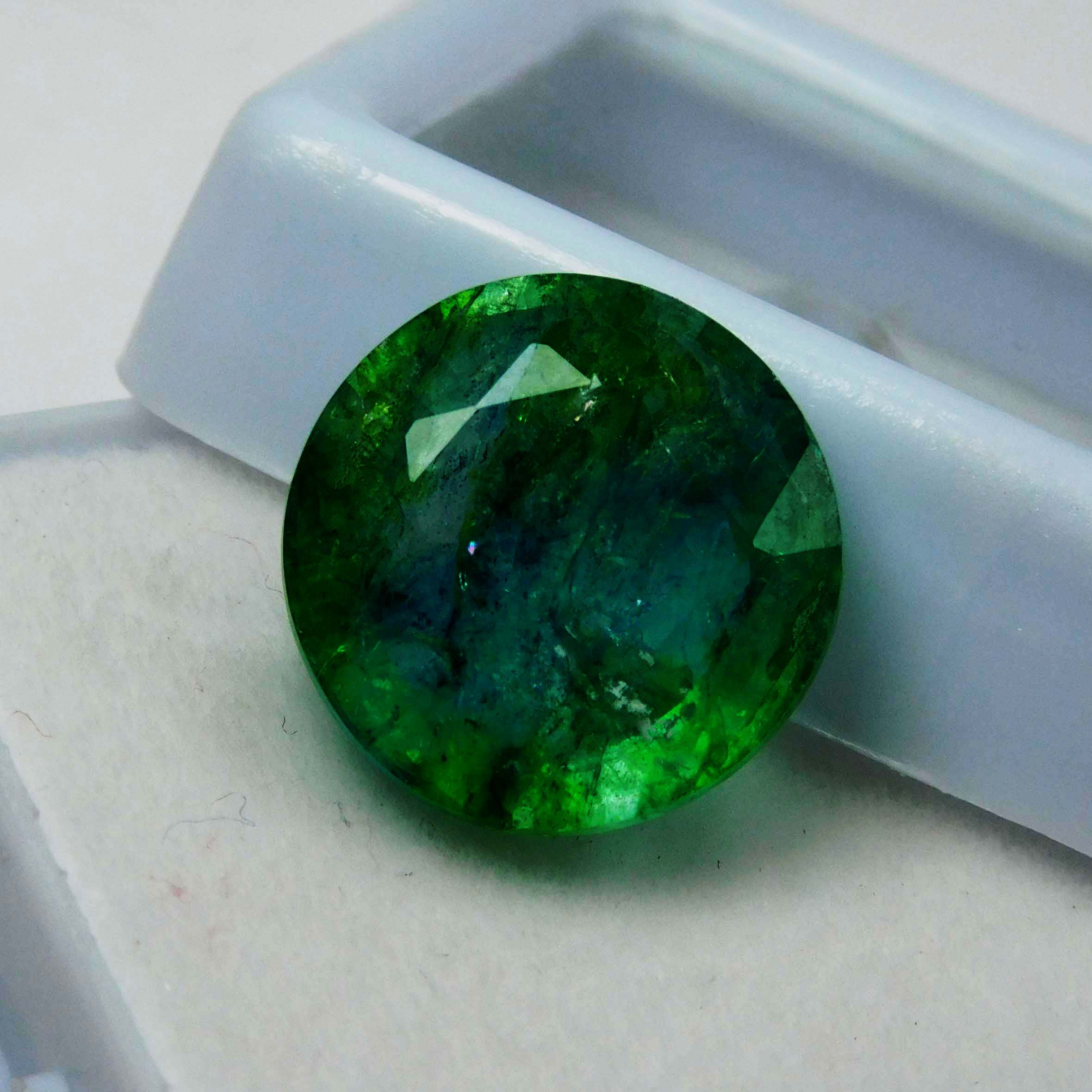 Natural Colombian Green Emerald Round Cut 7 Ct CERTIFIED Loose Gemstone A-3291b 13 mm approx зелений
Natural Colombian Green Emerald Round Cut 7 Ct CERTIFIED Loose Gemstone A-3291b 13 mm approx зелений