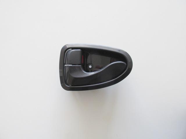 For Hyundai Accent Admire 2003 2005 Front Door Interior Opening Handle Left Dark Gray Internal Locking Type 82610-25000-YN
For Hyundai Accent Admire 2003 2005 Front Door Interior Opening Handle Left Dark Gray Internal Locking Type 82610-25000-YN