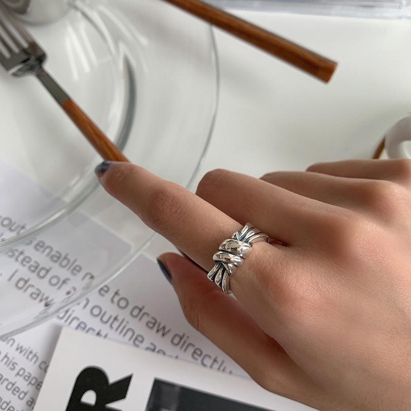 Серебряное кольцо 925 пробы с узлом и крестом, многослойное, в винтажном стиле, для женщин J1330
Серебряное кольцо 925 пробы с узлом и крестом, многослойное, в винтажном стиле, для женщин J1330