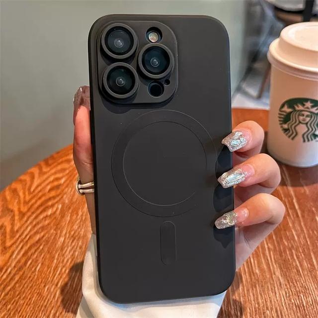 Магнитный чехол для беспроводной зарядки Magsafe для Iphone 14 13 12 11 Pro Max Plus, роскошный противоударный силиконовый чехол с матовыми линзами for iphone 14
Магнитный чехол для беспроводной зарядки Magsafe для Iphone 14 13 12 11 Pro Max Plus, роскошный противоударный силиконовый чехол с матовыми линзами for iphone 14