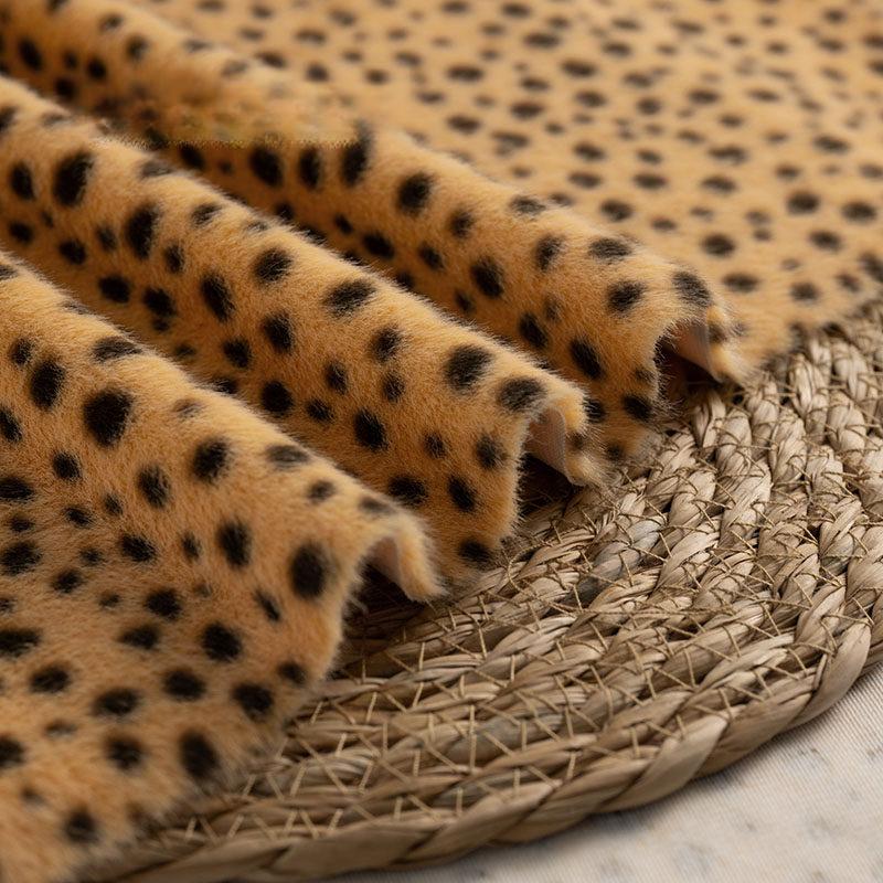 50cm Imitation Leopard Print Pattern Plush Animal Synthetic Fur Fabric for Clothing Background Cloth Carpet Cushion DIY Fabric 50x50cm
50cm Imitation Leopard Print Pattern Plush Animal Synthetic Fur Fabric for Clothing Background Cloth Carpet Cushion DIY Fabric 50x50cm