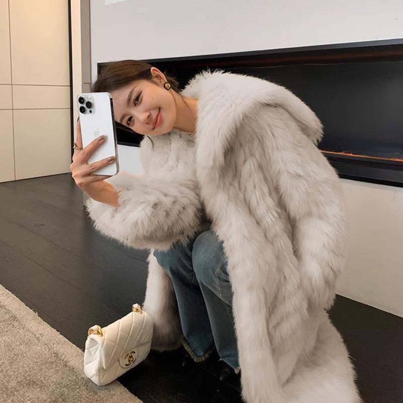 Темно-синяя куртка с воротником из искусственного лисьего меха, шуба, пальто, женская зимняя бархатная утолщенная легкая свободная и тонкая L size 115-65 kg абрикосовый
Темно-синяя куртка с воротником из искусственного лисьего меха, шуба, пальто, женская зимняя бархатная утолщенная легкая свободная и тонкая L size 115-65 kg абрикосовый