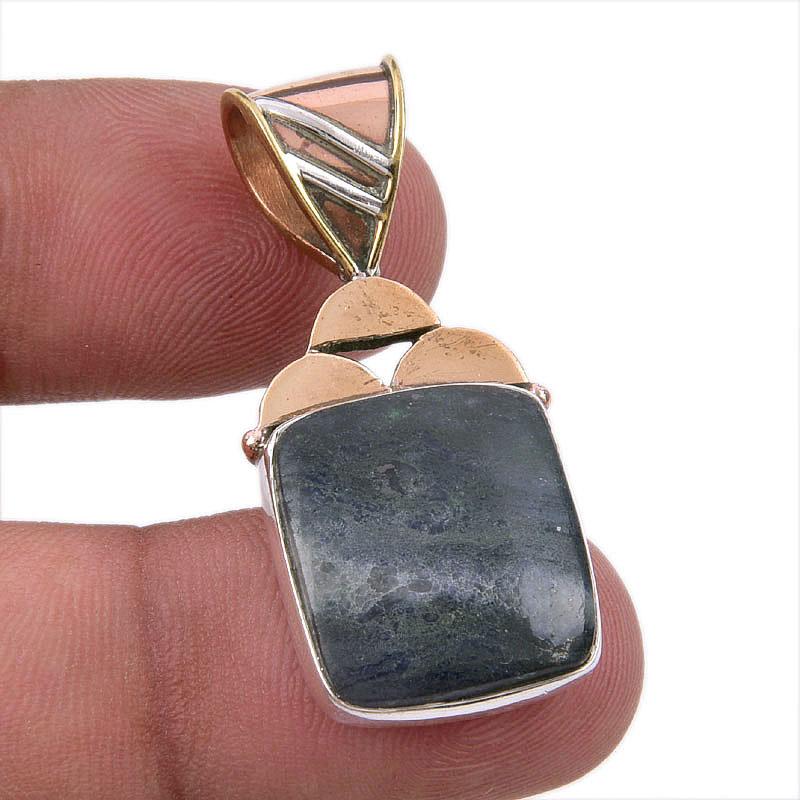 Natural Sodalite Gemstone 925 Solid Sterling Silver Two Tone Pendant 1.50 T1e59
Natural Sodalite Gemstone 925 Solid Sterling Silver Two Tone Pendant 1.50 T1e59