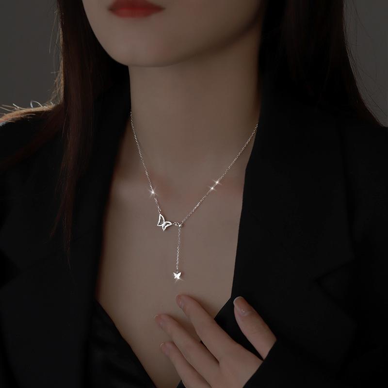 Zircon butterfly pendant necklace light luxury niche fashion temperament versatile high sense necklace women
Zircon butterfly pendant necklace light luxury niche fashion temperament versatile high sense necklace women