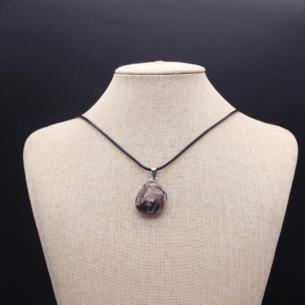 1 шт. Лот Намисто з натурального каменю Кулон Нерегулярний Кристалічний Кварцовий Агат Ляпіс Лазулі Мотузка Намиста Ланцюжки для Жінок Чоловічі Ювелірні Подарунки 15×25-20×30 мм 1Pcs/Black Rhodochrosite
1 шт. Лот Намисто з натурального каменю Кулон Нерегулярний Кристалічний Кварцовий Агат Ляпіс Лазулі Мотузка Намиста Ланцюжки для Жінок Чоловічі Ювелірні Подарунки 15×25-20×30 мм 1Pcs/Black Rhodochrosite