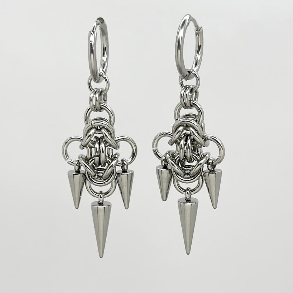 Gothic Stainless Steel Hoops Spike Piercing Long Dangle Earrings Handmade Punk Chainmail Rivet Drop Earrings Rock Jewelry
Gothic Stainless Steel Hoops Spike Piercing Long Dangle Earrings Handmade Punk Chainmail Rivet Drop Earrings Rock Jewelry
