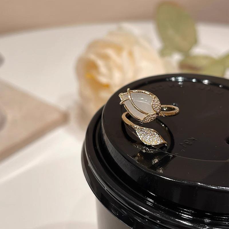 Gold Plated Cat s Eye Tulip Ring with Wheat Leaf Design - Trendy Fashion Statement Ring Adjustable Size
Gold Plated Cat s Eye Tulip Ring with Wheat Leaf Design - Trendy Fashion Statement Ring Adjustable Size