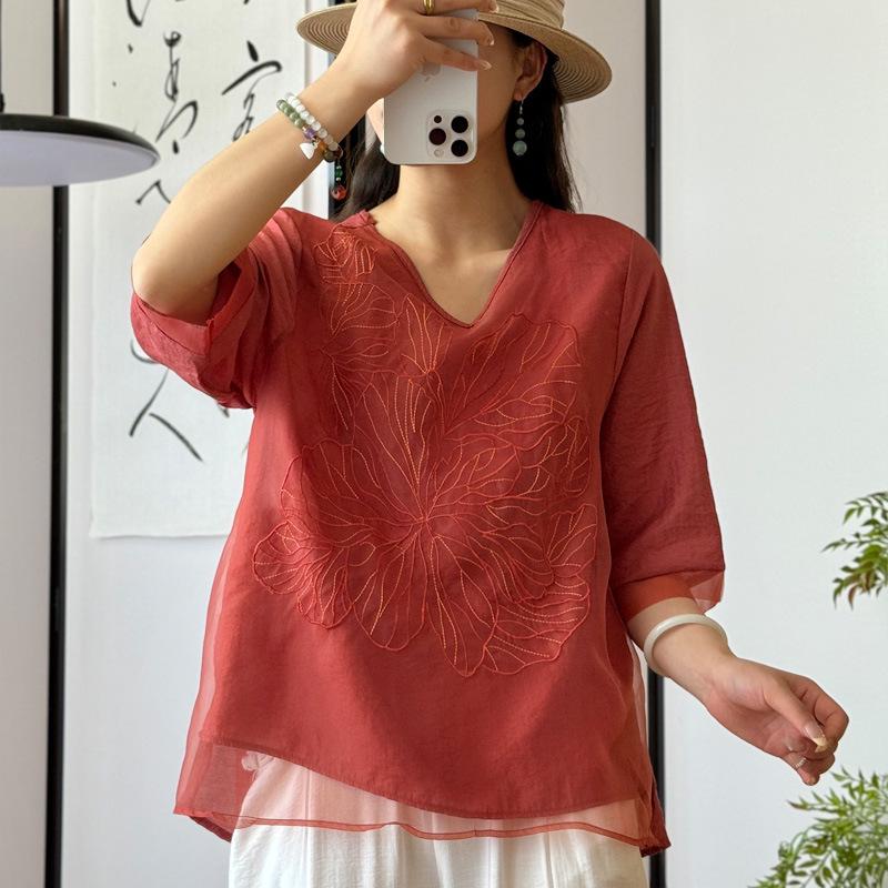 2024 Summer Retro Embroidered Organza V-Neck Blouse for Women 5XL, 70-78 kg темно-синього кольору
2024 Summer Retro Embroidered Organza V-Neck Blouse for Women 5XL, 70-78 kg темно-синього кольору