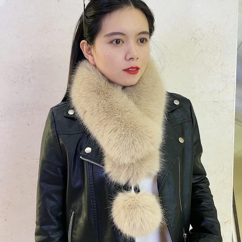 Жіночий двосторонній шарф із штучного лисиці – товстий, теплий і універсальний для зими 60-80cm темного кольору хакі
Жіночий двосторонній шарф із штучного лисиці – товстий, теплий і універсальний для зими 60-80cm темного кольору хакі