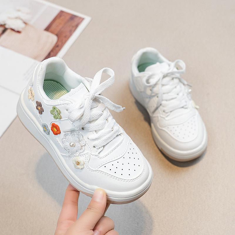 Stylish white shoes for girls2026Spring new style lightweight versatile sneakers for little girls, cute floral casual shoes, trendy 32-37One Hand6Double бежевий
Stylish white shoes for girls2026Spring new style lightweight versatile sneakers for little girls, cute floral casual shoes, trendy 32-37One Hand6Double бежевий