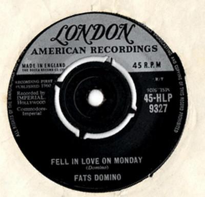 7inch Record FATS DOMINO - Fell In Love On Monday / Shu Rah 45HLP9327 London Records, 1960 UK Rock Used
7inch Record FATS DOMINO - Fell In Love On Monday / Shu Rah 45HLP9327 London Records, 1960 UK Rock Used