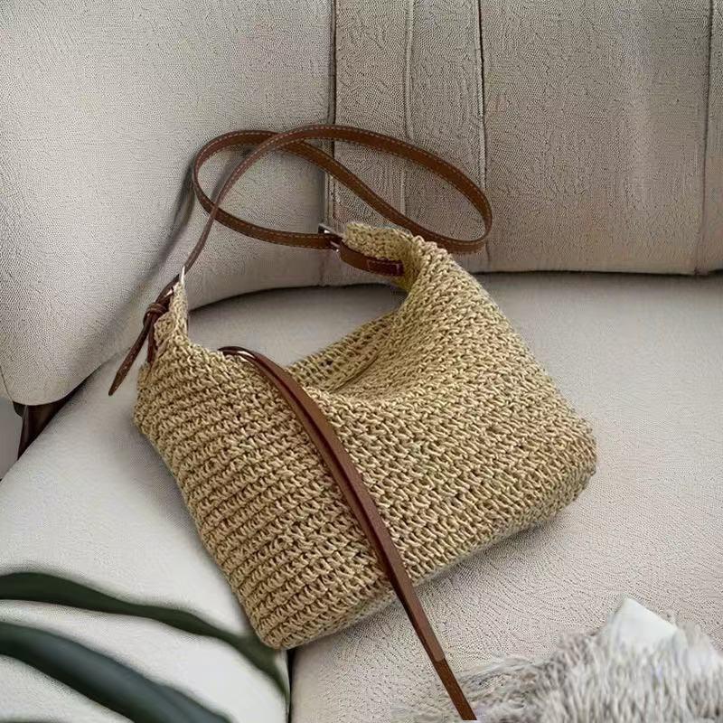 Handmade Diagonal Span Woven Straw Bag Light Luxury Style Beach Lazy High-end One-shoulder Tote 26x21x16cm
Handmade Diagonal Span Woven Straw Bag Light Luxury Style Beach Lazy High-end One-shoulder Tote 26x21x16cm